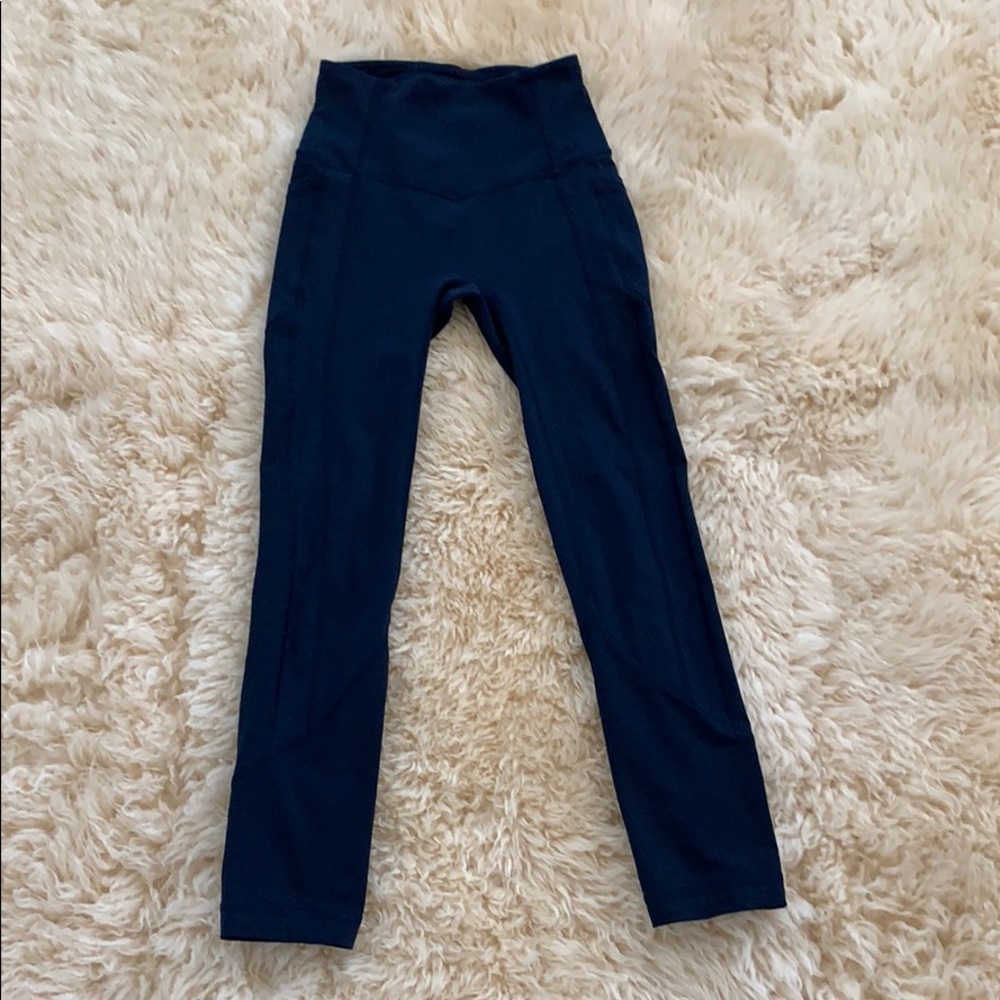 Lululemon in movement tight 25”